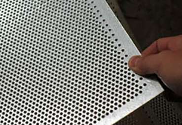 不銹鋼沖孔網(wǎng)隔音板的工作效果及原理 不銹鋼沖孔網(wǎng)隔音板的工作效果及原理